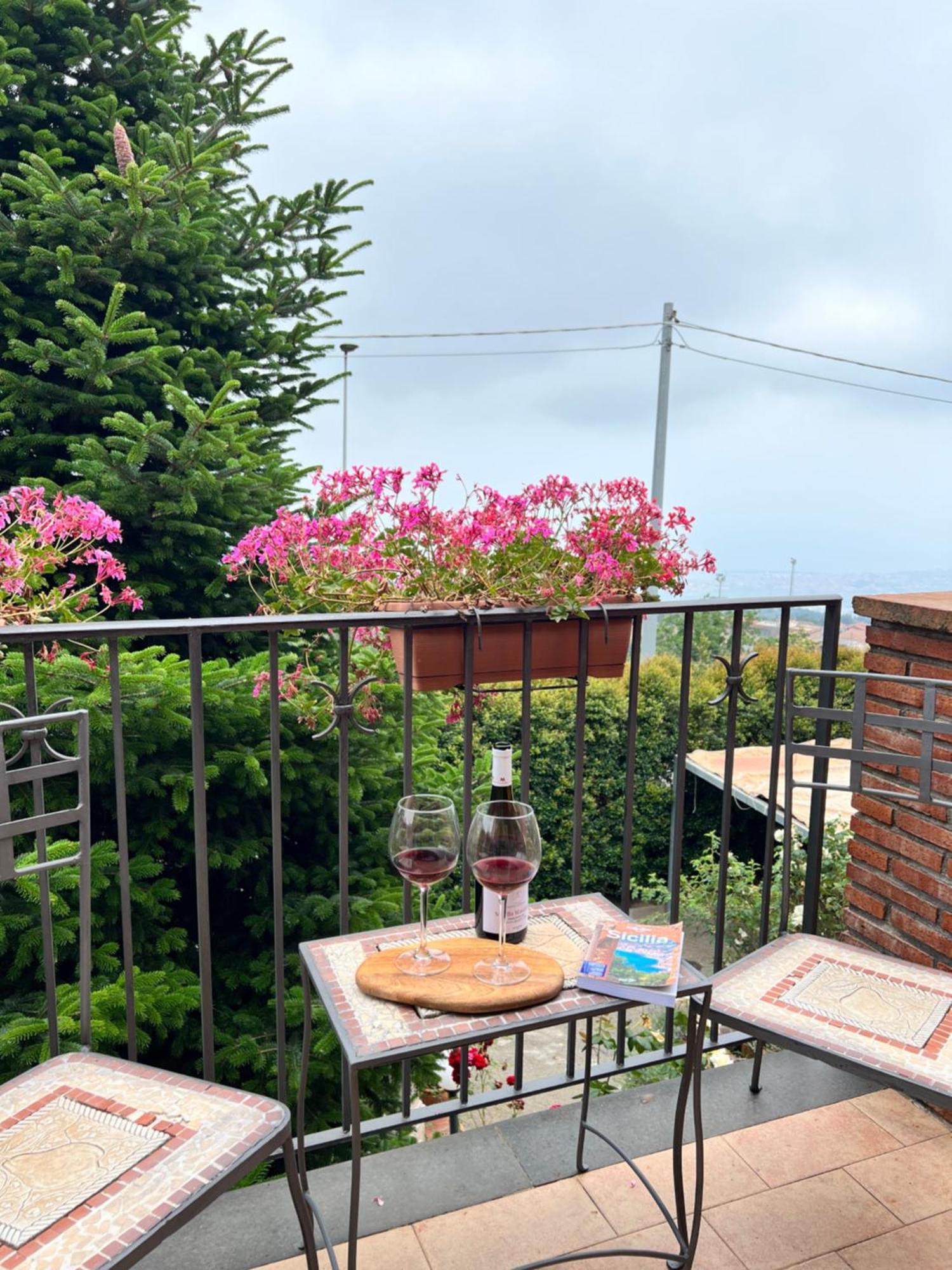 Etna Sunshine Rent Rooms Puntalazzo Exterior photo